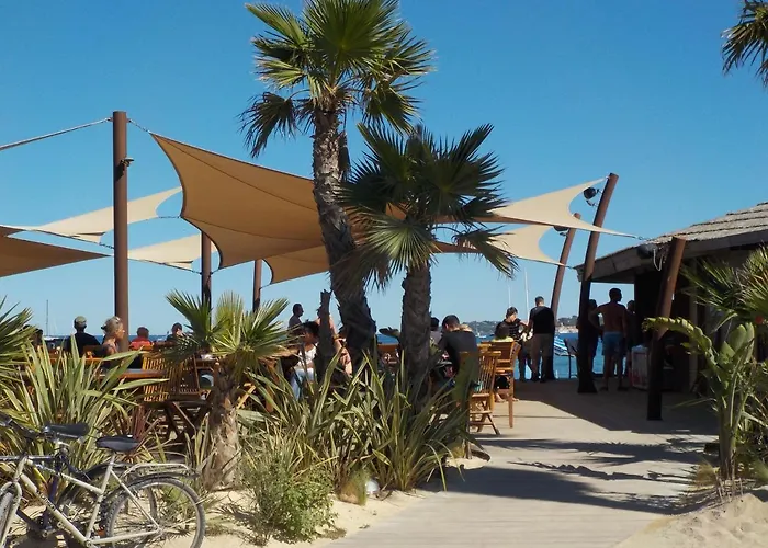 Port Marché * Grimaud